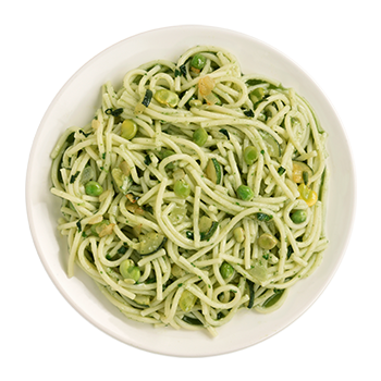 Spaghettini con verdure verdi e basilico