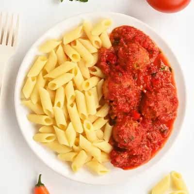 Penne all'arrabbiata et boulettes végétariennes